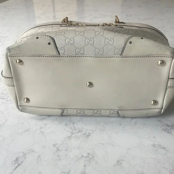 Gucci White Guccissima Leather Medium Punch Tote - Picture 4 of 16